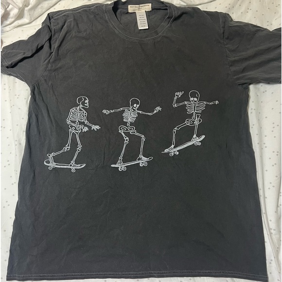 Urban Outfitters skeleton skater shirt - Picture 1 of 3
